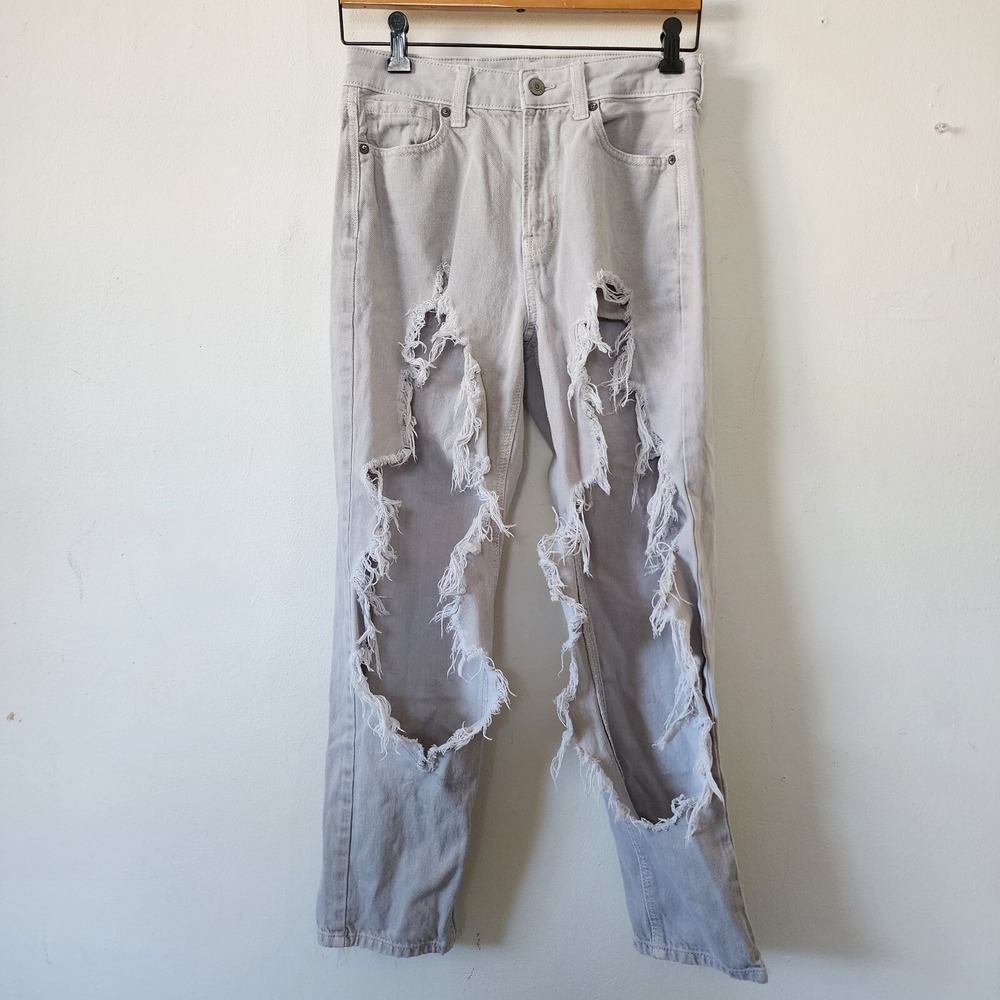 American Eagle Mom Jean Size 4 Regular Distressed Grey